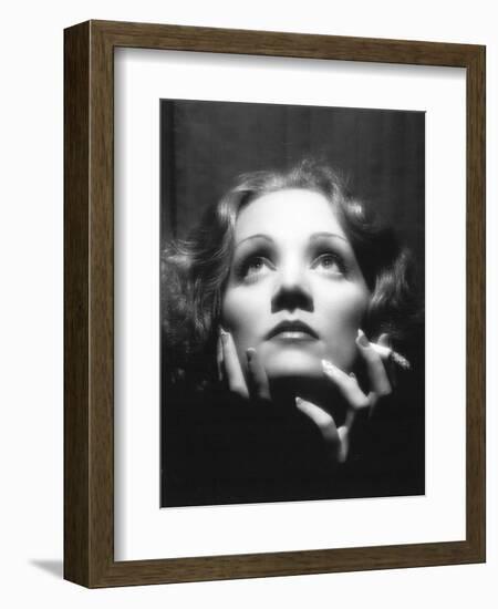 Shanghai Express, Marlene Dietrich, Directed by Josef Von Sternberg, 1933-null-Framed Premium Photographic Print