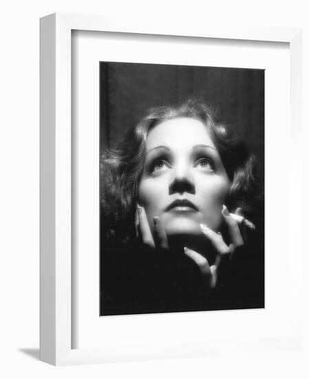 Shanghai Express, Marlene Dietrich, Directed by Josef Von Sternberg, 1933-null-Framed Photographic Print