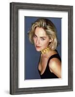 SHARON STONE. "Basic Instinct" [1992], directed by PAUL VERHOEVEN.-null-Framed Photographic Print