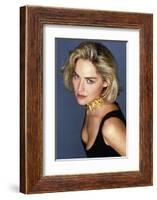 SHARON STONE. "Basic Instinct" [1992], directed by PAUL VERHOEVEN.-null-Framed Photographic Print