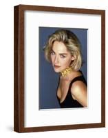 SHARON STONE. "Basic Instinct" [1992], directed by PAUL VERHOEVEN.-null-Framed Photographic Print