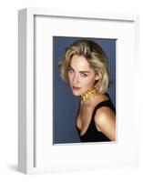 SHARON STONE. "Basic Instinct" [1992], directed by PAUL VERHOEVEN.-null-Framed Photographic Print