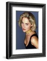 SHARON STONE. "Basic Instinct" [1992], directed by PAUL VERHOEVEN.-null-Framed Photographic Print