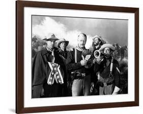 SHE WORE A YELLOW RIBBON, 1949 directed by JOHN FORD Ben Johnson and John Wayne (b/w photo)-null-Framed Photo