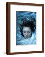 SHERYL LEE. "Twin Peaks" [1990], directed by DAVID LYNCH.-null-Framed Photographic Print