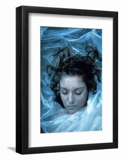 SHERYL LEE. "Twin Peaks" [1990], directed by DAVID LYNCH.-null-Framed Photographic Print