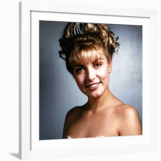 SHERYL LEE. "Twin Peaks" [1990], directed by DAVID LYNCH.-null-Framed Photographic Print