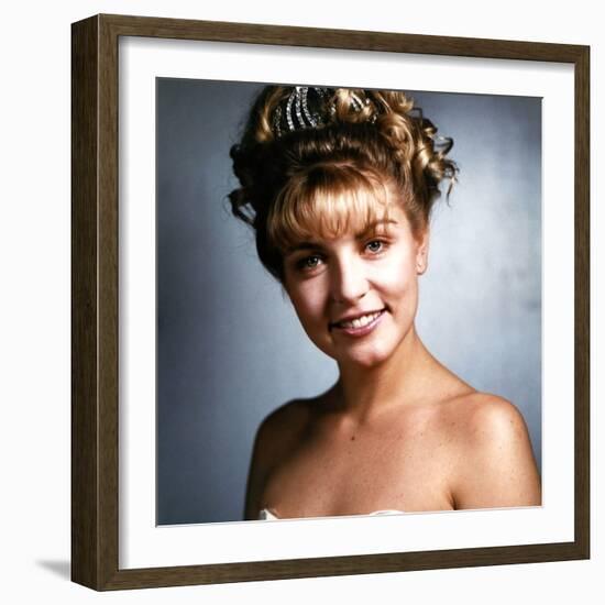 SHERYL LEE. "Twin Peaks" [1990], directed by DAVID LYNCH.-null-Framed Photographic Print