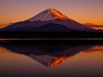 Inverted Image of Mt.Fuji - the Blue Sky-shihina-Laminated Photographic Print