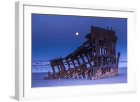 Shipwreck-null-Framed Photographic Print