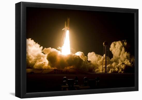 Shuttle Discovery Launch Poster-null-Framed Poster