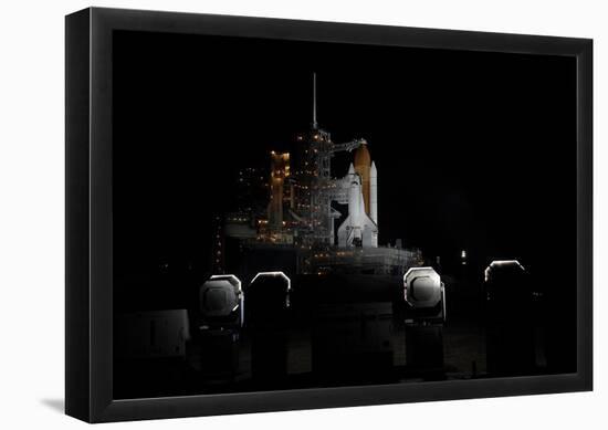 Shuttle Discovery Photograph Poster-null-Framed Poster