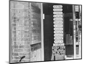 Sign Making Store-John Vachon-Mounted Photographic Print