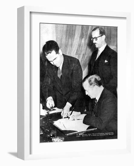 Signing of Financial Accord Between Britain and the Free French, Algiers, 8 February 1944-null-Framed Giclee Print