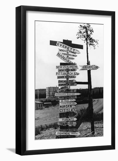 Signpost at Watson Lake, Alaska on Alaska Highway Photograph - Watson Lake, AK-Lantern Press-Framed Art Print