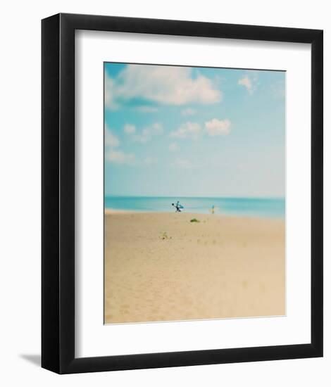 Silent Observer-Myan Soffia-Framed Art Print