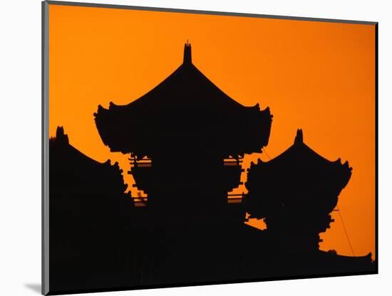 Silhouette of Japanese Temple-Charles O'Rear-Mounted Photographic Print