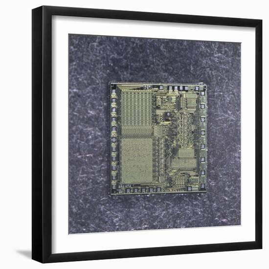 Silicon Chip-null-Framed Photographic Print