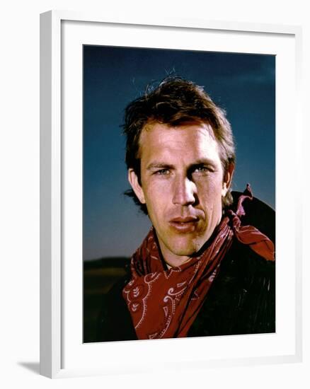 Silverado by LawrenceKasdan with Kevin Costner, 1985 (photo)-null-Framed Photo