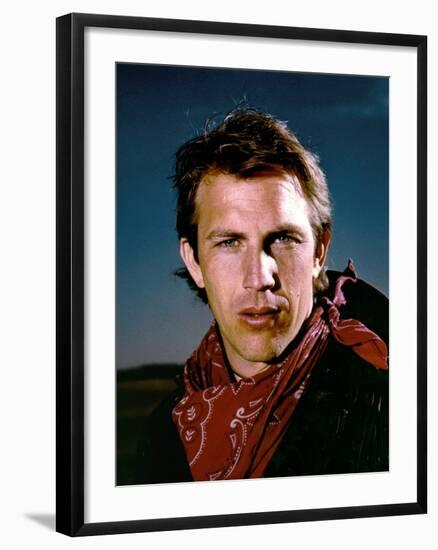 Silverado by LawrenceKasdan with Kevin Costner, 1985 (photo)-null-Framed Photo