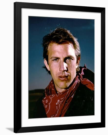 Silverado by LawrenceKasdan with Kevin Costner, 1985 (photo)-null-Framed Photo