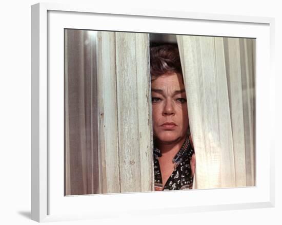 Simone Signoret: Le Chat, 1971-Marcel Dole-Framed Photographic Print