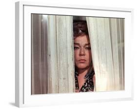 Simone Signoret: Le Chat, 1971-Marcel Dole-Framed Photographic Print