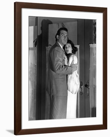 SINGAPORE, 1947 directed by JOHN BRAHM Fred MacMurray and Ava Gardner (b/w photo)-null-Framed Photo