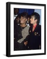 Singers Dionne Warwick and Michael Jackson at the Grammy Awards-null-Framed Premium Photographic Print