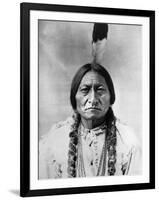 Sitting Bull (1834-1890)-null-Framed Photographic Print