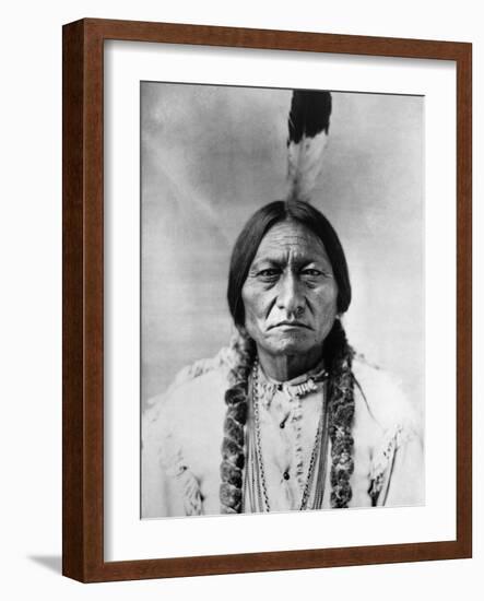 Sitting Bull (1834-1890)-null-Framed Photographic Print