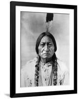 Sitting Bull (1834-1890)-null-Framed Photographic Print