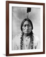 Sitting Bull (1834-1890)-null-Framed Photographic Print