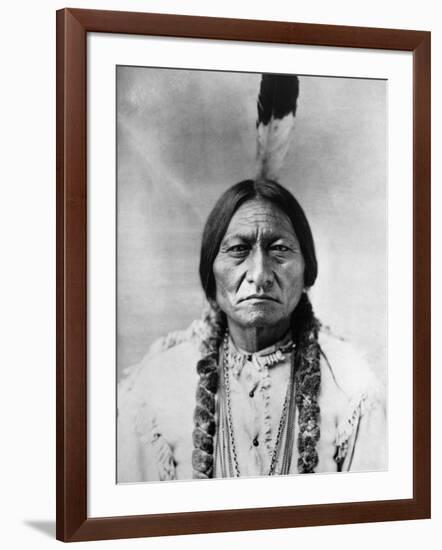 Sitting Bull (1834-1890)-null-Framed Photographic Print