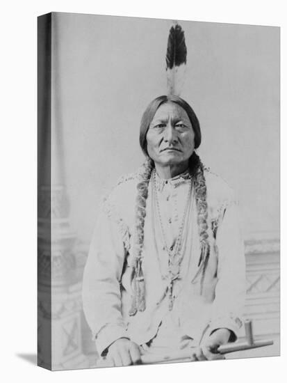 Sitting Bull Native American with Peace Pipe Photograph - Bismarck, ND-Lantern Press-Stretched Canvas