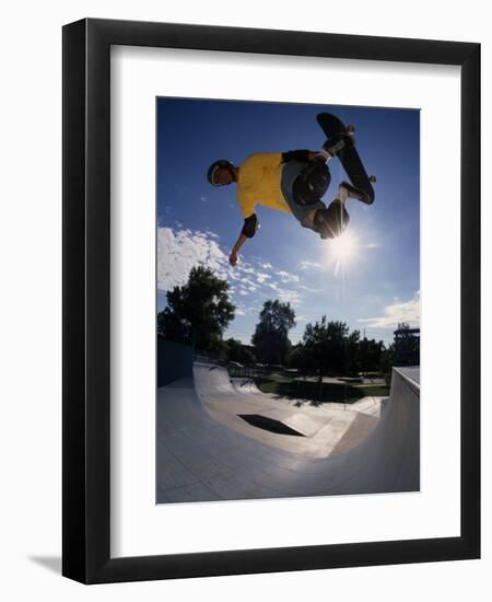 Skateboarder in Action on the Vert-null-Framed Premium Photographic Print