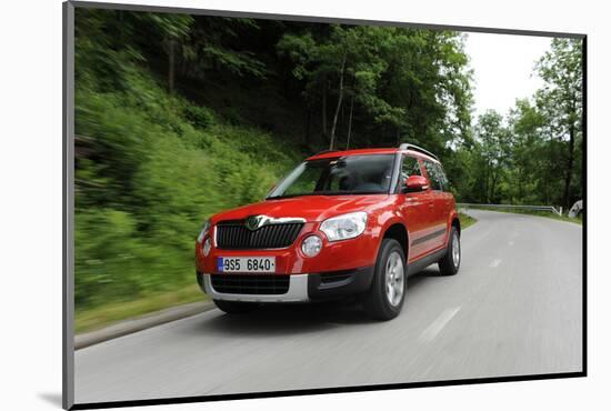 Skoda Yeti 2009-Simon Clay-Mounted Photographic Print