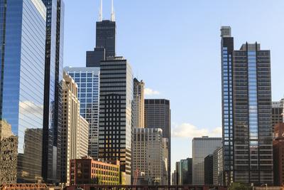 https://imgc.allpostersimages.com/img/posters/skyscrapers-chicago-illinois-united-states-of-america-north-america_u-L-PNPOMT0.jpg?artPerspective=n