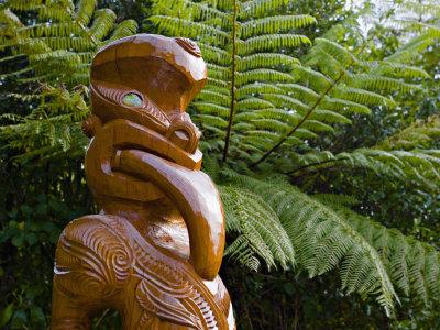 Maori Wood Carving, Ships Cove, Marlborough Sounds, South Island, New Zealand, Pacific