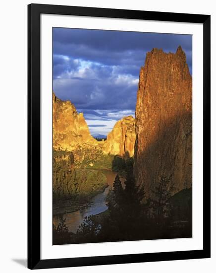 Smith Rocks State Park, Oregon, USA-Charles Gurche-Framed Photographic Print