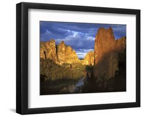 Smith Rocks State Park, Oregon, USA-Charles Gurche-Framed Photographic Print