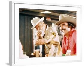 Smokey And The Bandit, Jackie Gleason, Burt Reynolds, 1977-null-Framed Photo