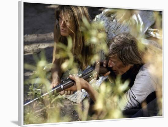 SOLDIER BLUE directed by RalphNelson with Candice Bergen and Peter Strauss, 1970 (photo)-null-Framed Photo