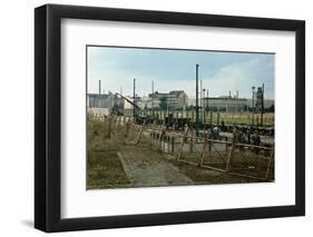 Soldiers Building Berlin Wall-null-Framed Photographic Print