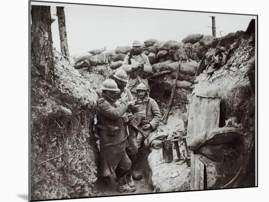 Soldiers Eating in an Advanced Post in the Champagne Region, 1916-Jacques Moreau-Mounted Photographic Print