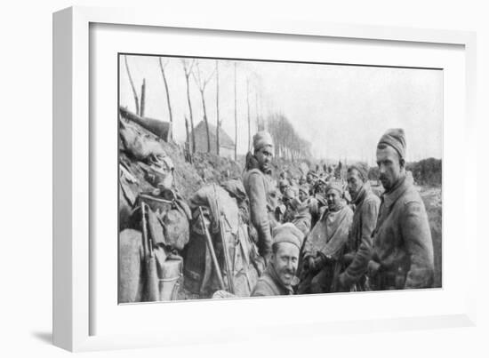 Soldiers of a French Zouave Regiment Between Lizarne and Boesinghe, Belgium, April 1915-null-Framed Giclee Print