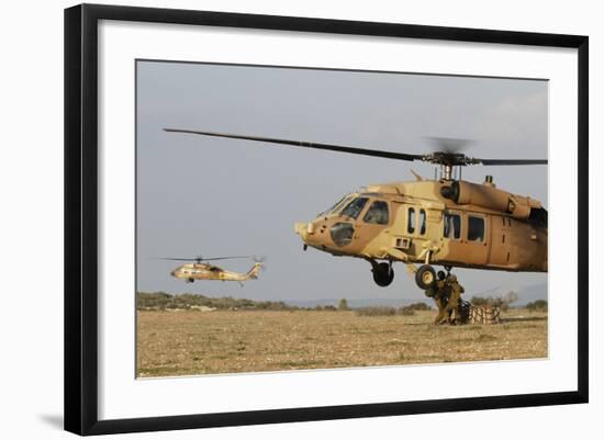 Soldiers Practice External Cargo Mounting on a Uh-60 Yanshuf of the Israel Air Force-Stocktrek Images-Framed Photographic Print