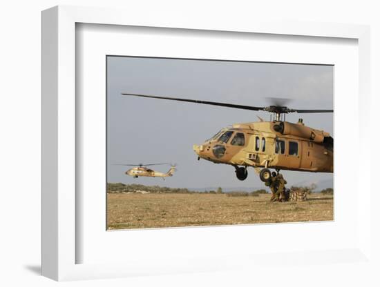 Soldiers Practice External Cargo Mounting on a Uh-60 Yanshuf of the Israel Air Force-Stocktrek Images-Framed Photographic Print