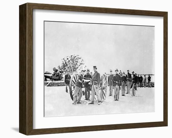 Soldiers with Cannon, Civil War-Lantern Press-Framed Art Print