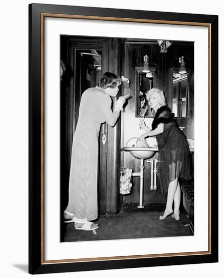 Some Like it Hot, 1959-null-Framed Photographic Print